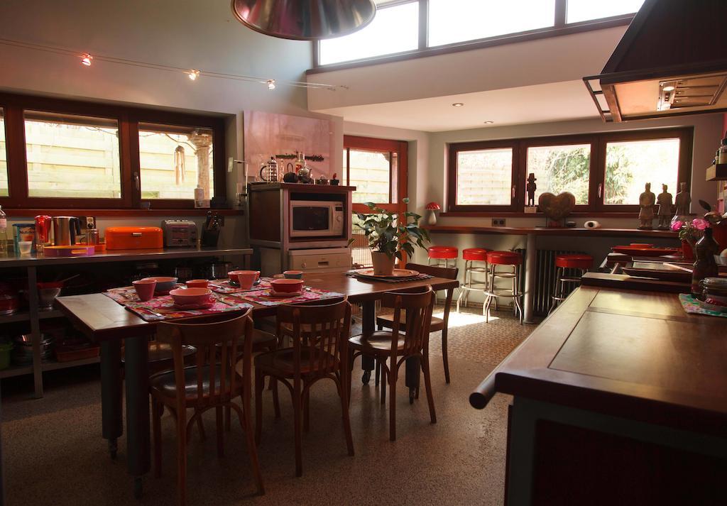 Guest House Les 3 Tilleuls Auderghem ภายนอก รูปภาพ